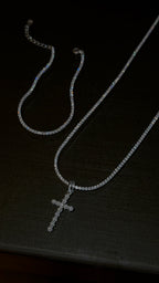 KIT Corrente Riviera 45cm com Cruz Cravejada + Pulseira Riviera (Prata 925)