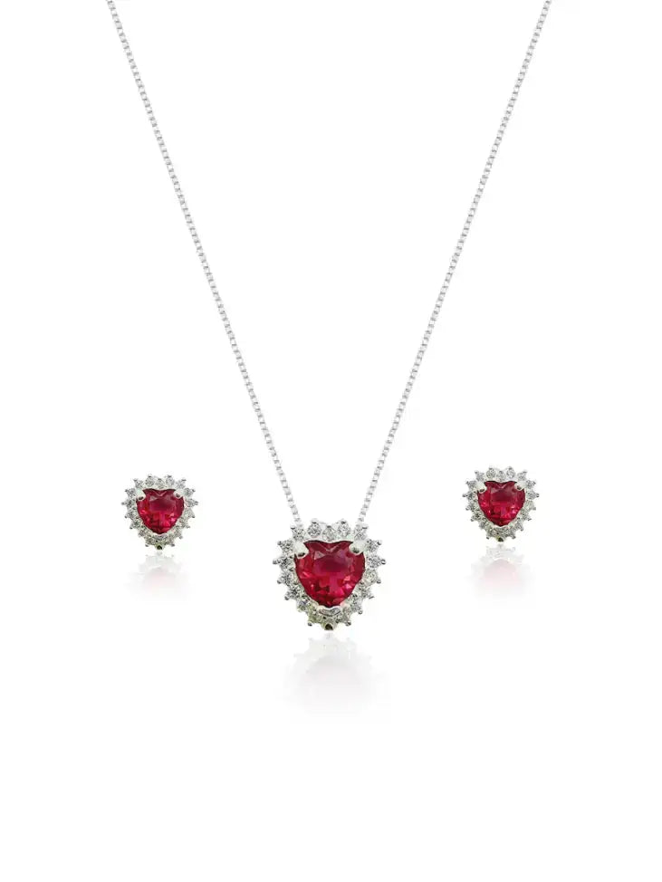 Conjunto de joias em prata 925 com pingente e brincos em formato de coração vermelho e detalhes em zircônias