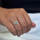 Anel Solitário Coração Verde Cravejado (Prata 925)